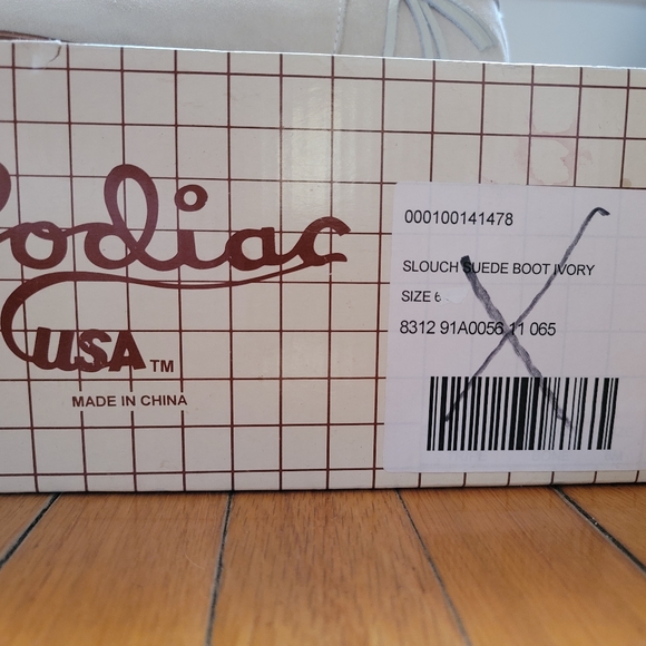 Zodiac USA Slouch Boot - Picture 2 of 7